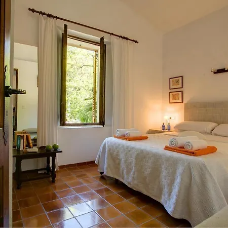 Villa Bennassar By Vintage Travel Pollenca